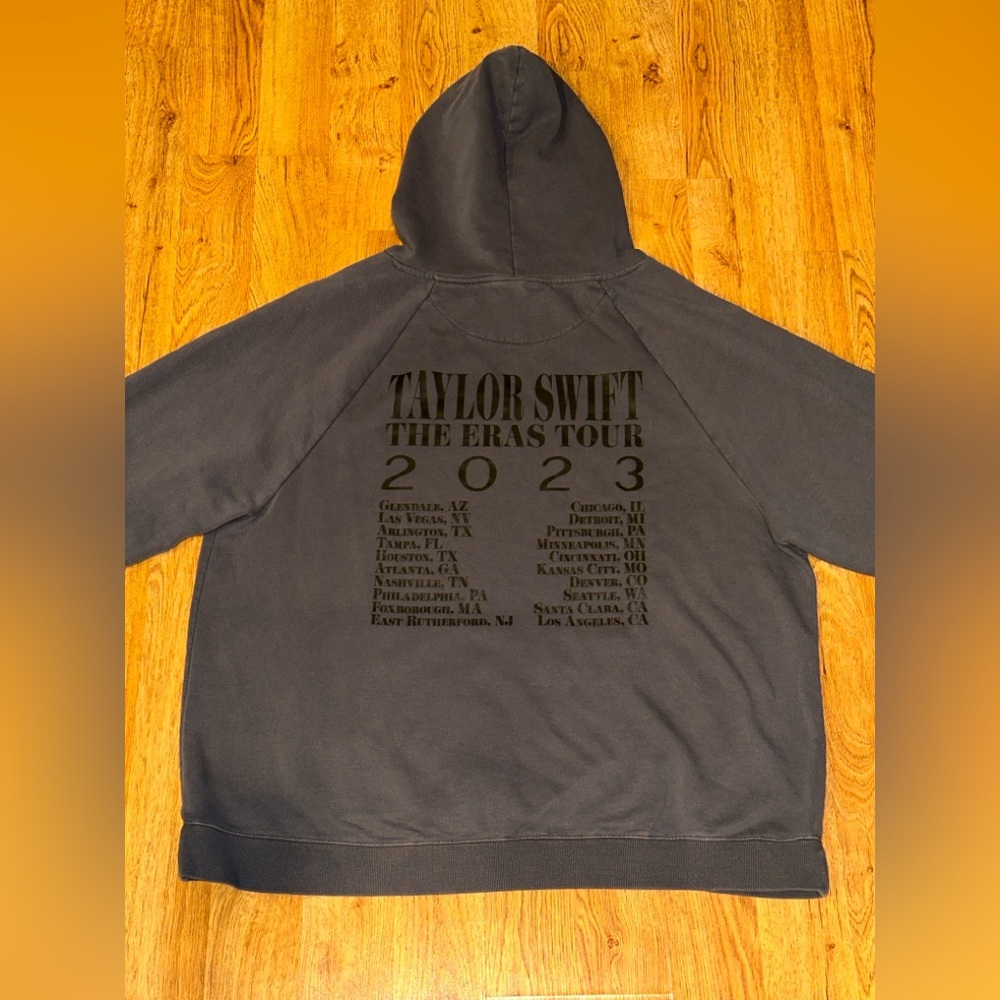 Taylor Swift The Eras Tour 2023 Blue Pullover Hooded Sweatshirt Size 2X Large
